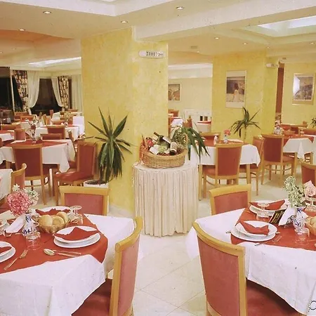 アパートホテル Solemar Rhodes City